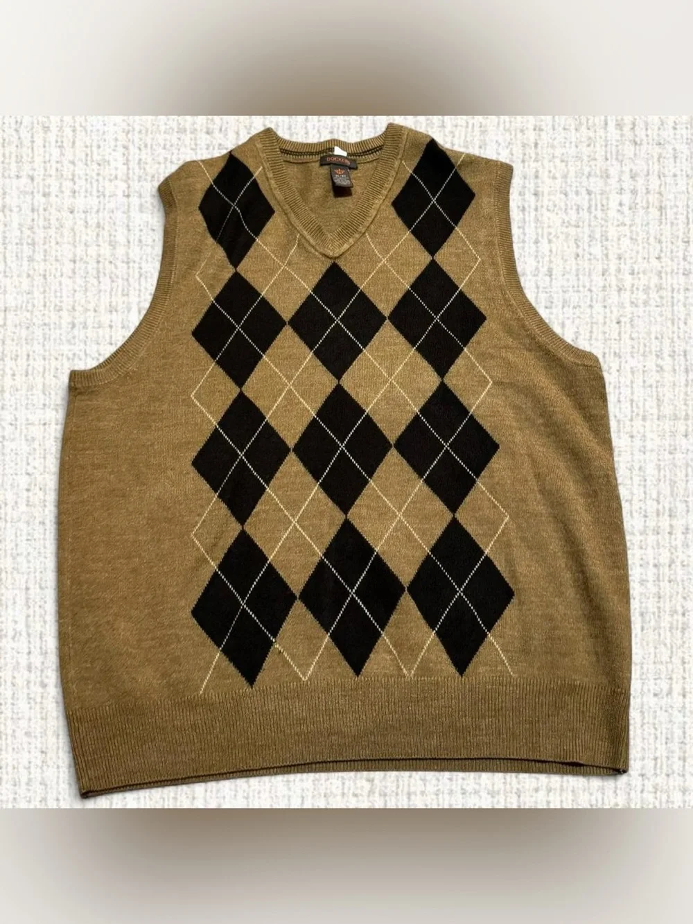 Dockers Brown/Black Argyle Sweater Vest - Men’s XL